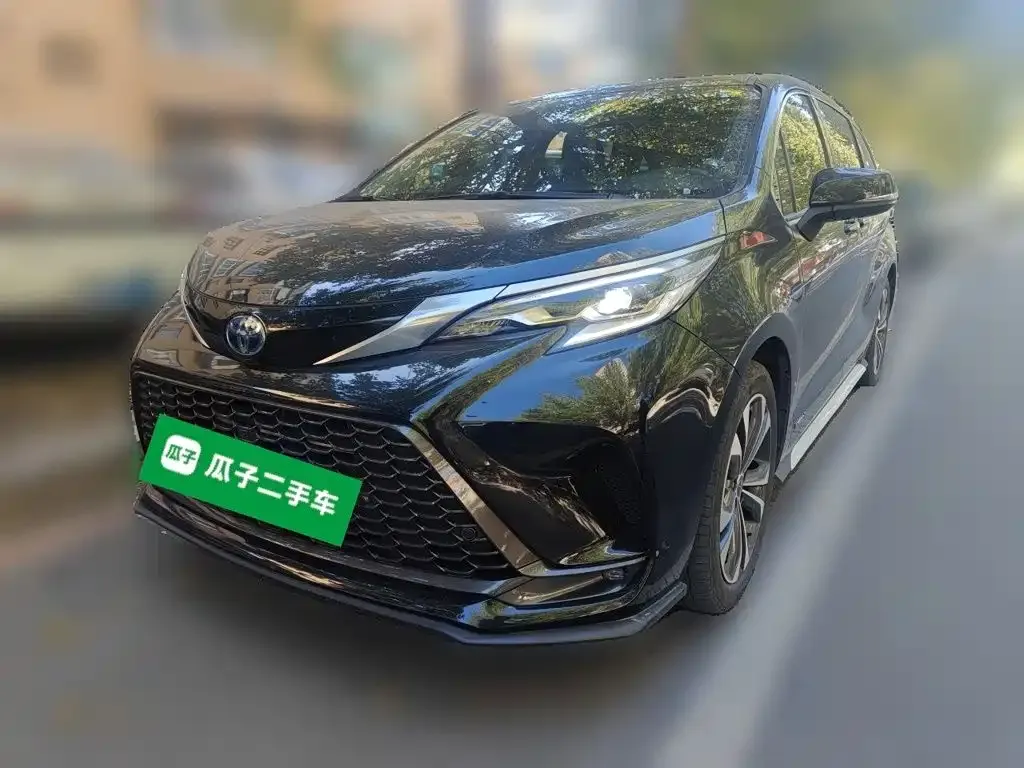 2023 Toyota Granvia 2.5L Hybrid Premium Plus