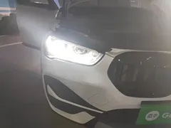2021 BMW X1 Leading, белый — фото 7
