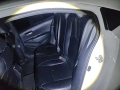 2021 Toyota Corolla TNGA 1.5L CVT Elite, белый — фото 13