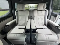 2024 Zeekr 009 6-Seat Executive 4WD 108kWh, белый — фото 14