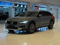 2021 Volvo V90 Cross Country B5 AWD — фото 1