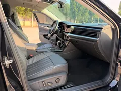2022 Volkswagen Passat 330TSI Elite, чёрный — фото 10