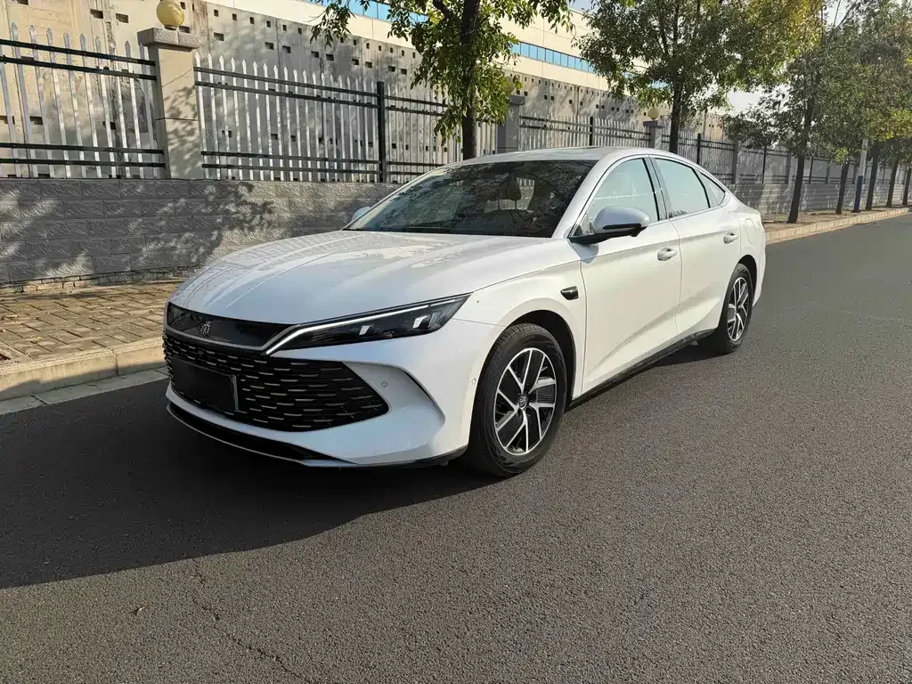 2025 BYD Qin L PHEV Smart Driving 120km