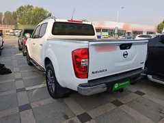 2021 Nissan Navara 2.5L AT 4WD Premium QR25, белый — фото 5