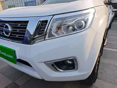2021 Nissan Navara 2.5L AT 4WD Premium QR25, белый — фото 24