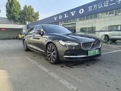 2022 Volvo S90 T8 PHEV Luxury — фото 3