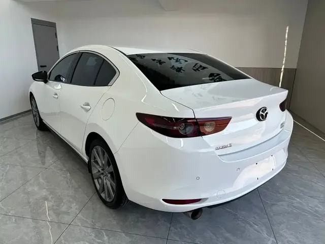 2023 Mazda 3 2.0L AT