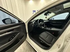 2023 Mazda 3 2.0L AT, белый — фото 8