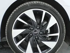 2023 Audi A3 L Limousine 35 TFSI Fashion Sport, белый — фото 24