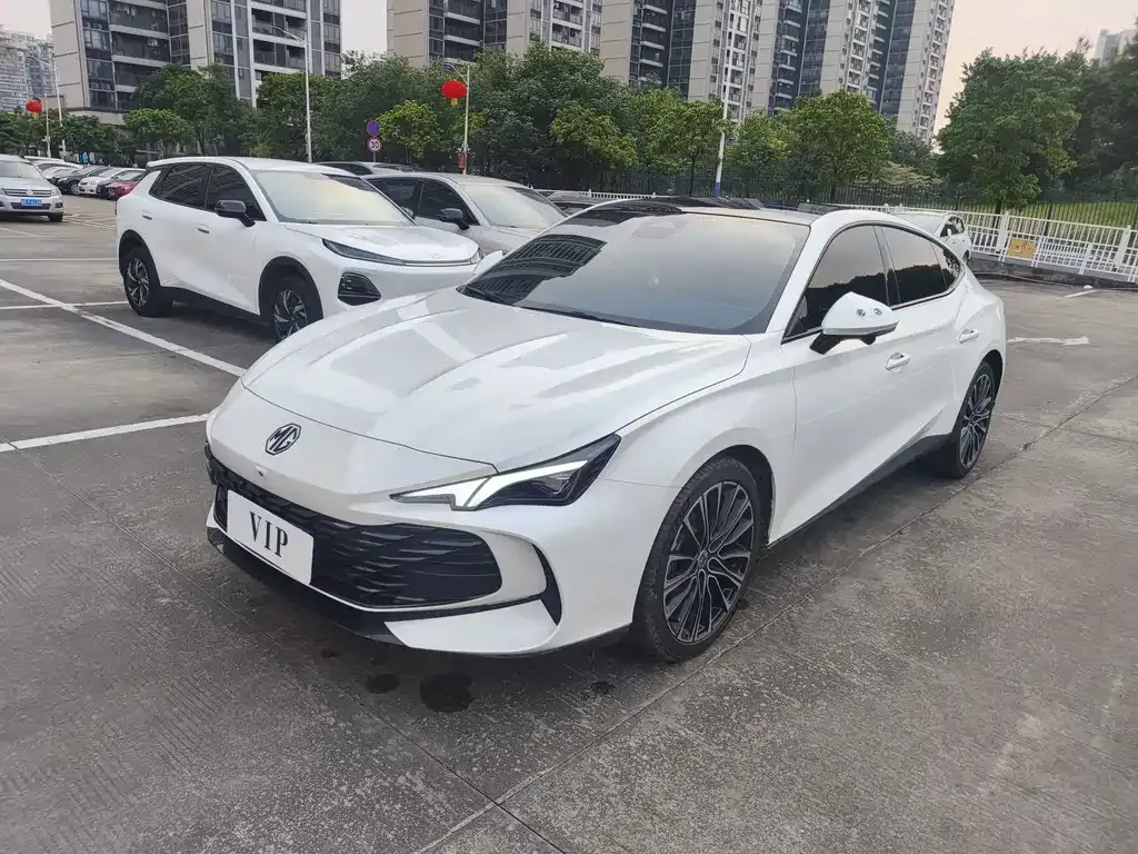 2025 MG MG7 1.5T 300 DCT