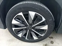 2025 BYD Song PLUS DM-i PHEV 112KM Smart Driving Premium, белый — фото 23