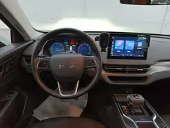 2023 Hongqi E-QM5 Basic Mobility, чёрный — фото 11
