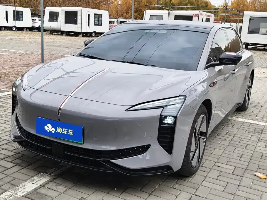 2025 Hongqi EH7 640 4WD