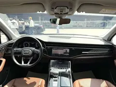 2021 Audi Q7 55 TFSI quattro S line Sport, чёрный — фото 6