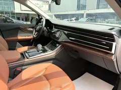 2021 Audi Q7 55 TFSI quattro S line Sport, чёрный — фото 12