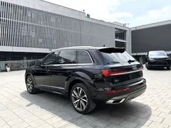 2021 Audi Q7 55 TFSI quattro S line Sport, чёрный — фото 18