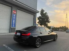2022 BMW 3 Series 325Li M Sport, чёрный — фото 11