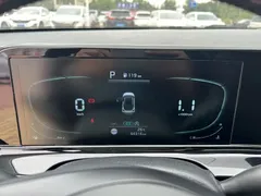 2023 Kia Seltos 1.5L CVT Luxury, белый — фото 10