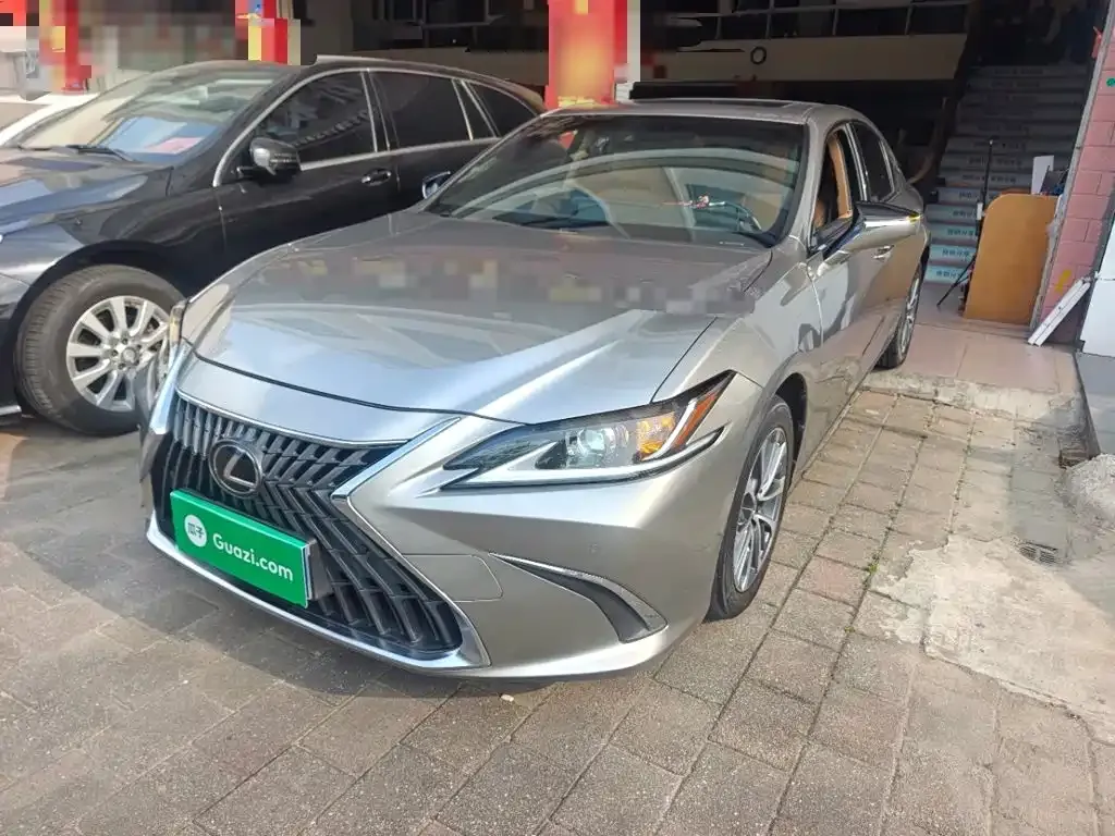 2022 Lexus ES 200 Luxury