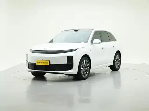 2025 Li Auto L6