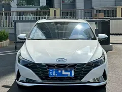 2023 Hyundai Elantra 1.5L CVT LUX Premium, белый — фото 2