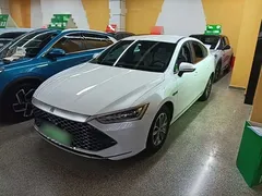 2024 BYD Qin PLUS Honor DM-i PHEV 55km Leading, белый — фото 1
