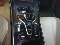2024 BYD Qin PLUS Honor DM-i PHEV 55km Leading, белый — фото 14