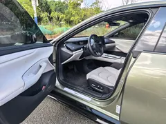 2024 Xiaomi SU7 RWD Long Range Advanced ADAS Pro, зелёный — фото 31