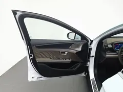 2022 BYD Han PHEV 121KM Premium, белый — фото 8