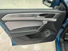 2023 Volkswagen Tayron 380TSI 4WD R-Line Pro, синий — фото 15
