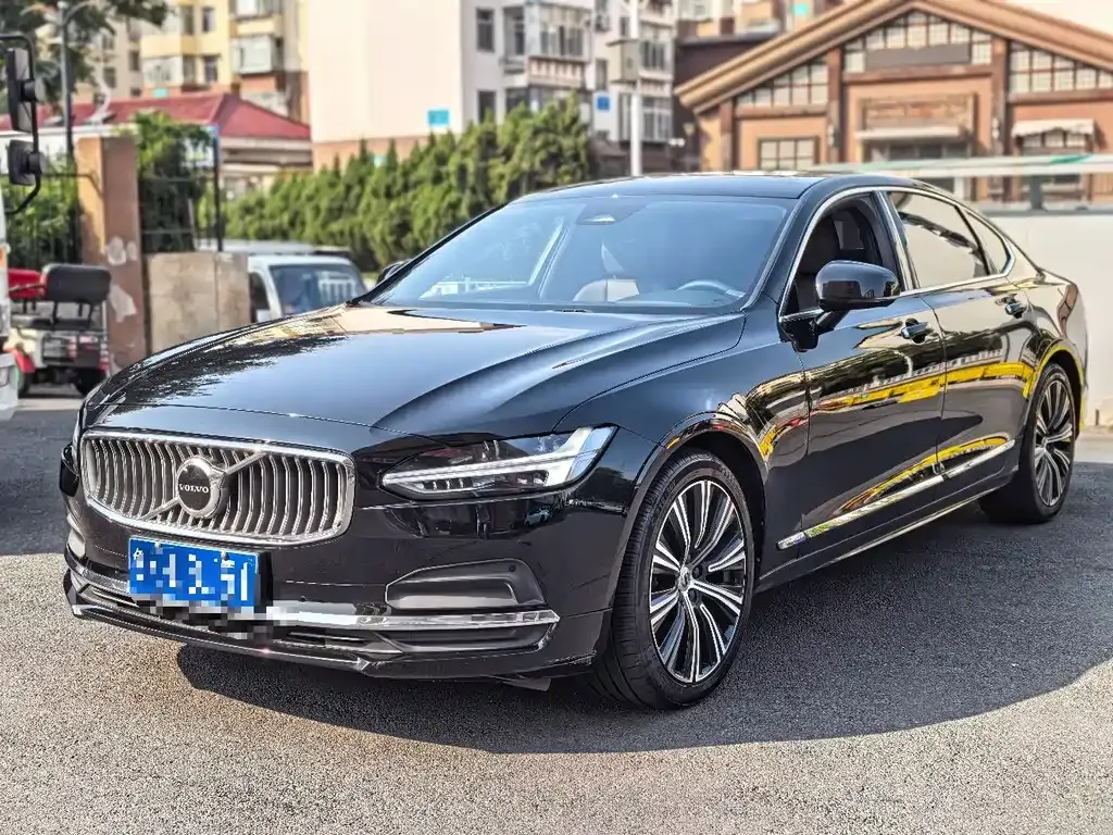 2023 Volvo S90