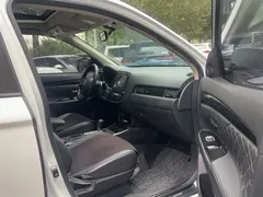 2021 Mitsubishi Outlander 2.0L 2WD 5 Seats, белый — фото 6