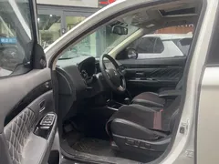 2021 Mitsubishi Outlander 2.0L 2WD 5 Seats, белый — фото 7