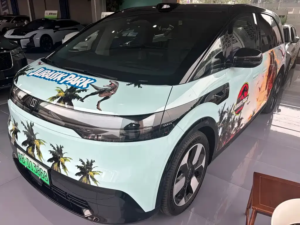 2025 Zeekr Mix Smart Driving