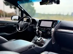 2020 Toyota Vellfire 2.5L Hybrid Black Gold Limited Edition, чёрный — фото 13