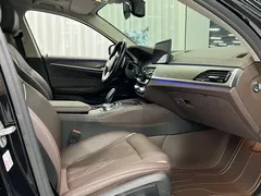 2022 BMW 5 Series 530Li Leading Luxury Package, чёрный — фото 4