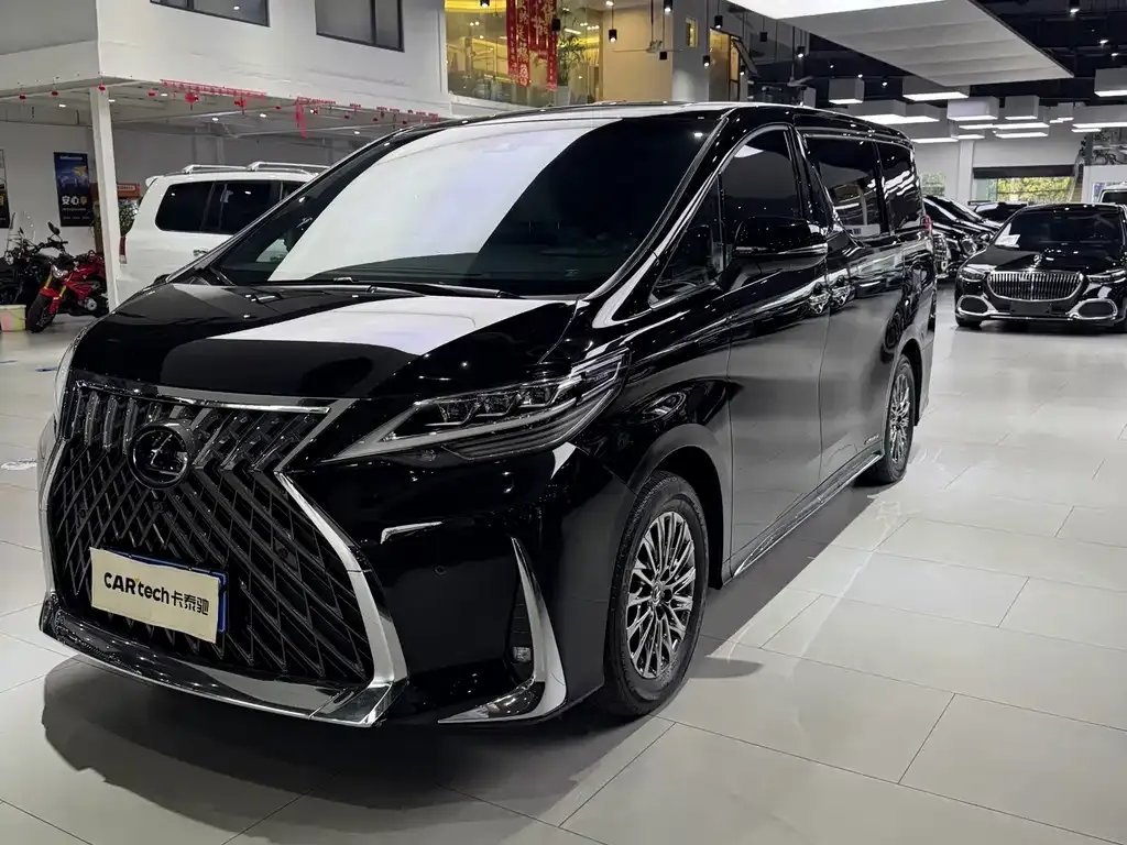 2020 Lexus LM 300h 7-seat