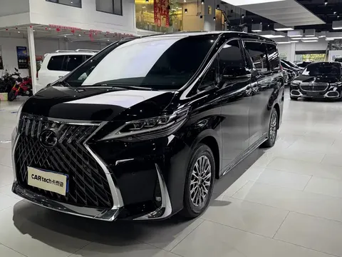 2020 Lexus LM 300h 7-seat