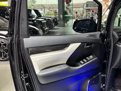 2020 Lexus LM 300h 7-seat, чёрный — фото 16