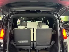 2020 Lexus LM 300h 7-seat, чёрный — фото 29