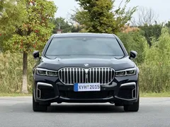 2021 BMW 7 Series 730Li M Sport Package, чёрный — фото 2