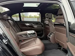 2021 BMW 7 Series 730Li M Sport Package, чёрный — фото 15