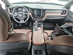 2021 Volvo XC60 4WD Luxury, чёрный — фото 14