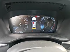 2021 Volvo XC60 4WD Luxury, чёрный — фото 16