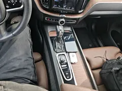 2021 Volvo XC60 4WD Luxury, чёрный — фото 19
