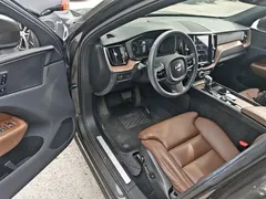 2021 Volvo XC60 4WD Luxury, чёрный — фото 21