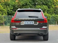 2021 Volvo XC60 4WD Luxury — фото 11