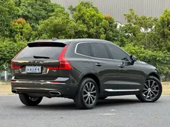 2021 Volvo XC60 4WD Luxury — фото 12