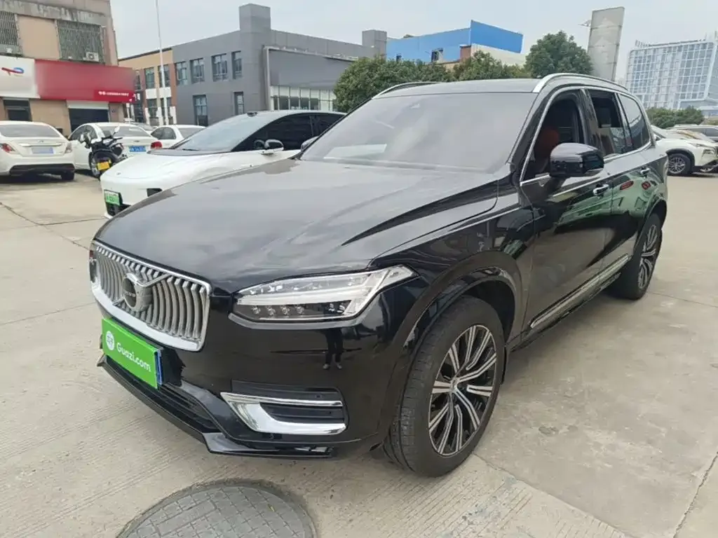 2021 Volvo XC90 B5 Luxury 5-seat
