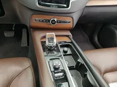 2021 Volvo XC90 B5 Luxury 5-seat, чёрный — фото 14
